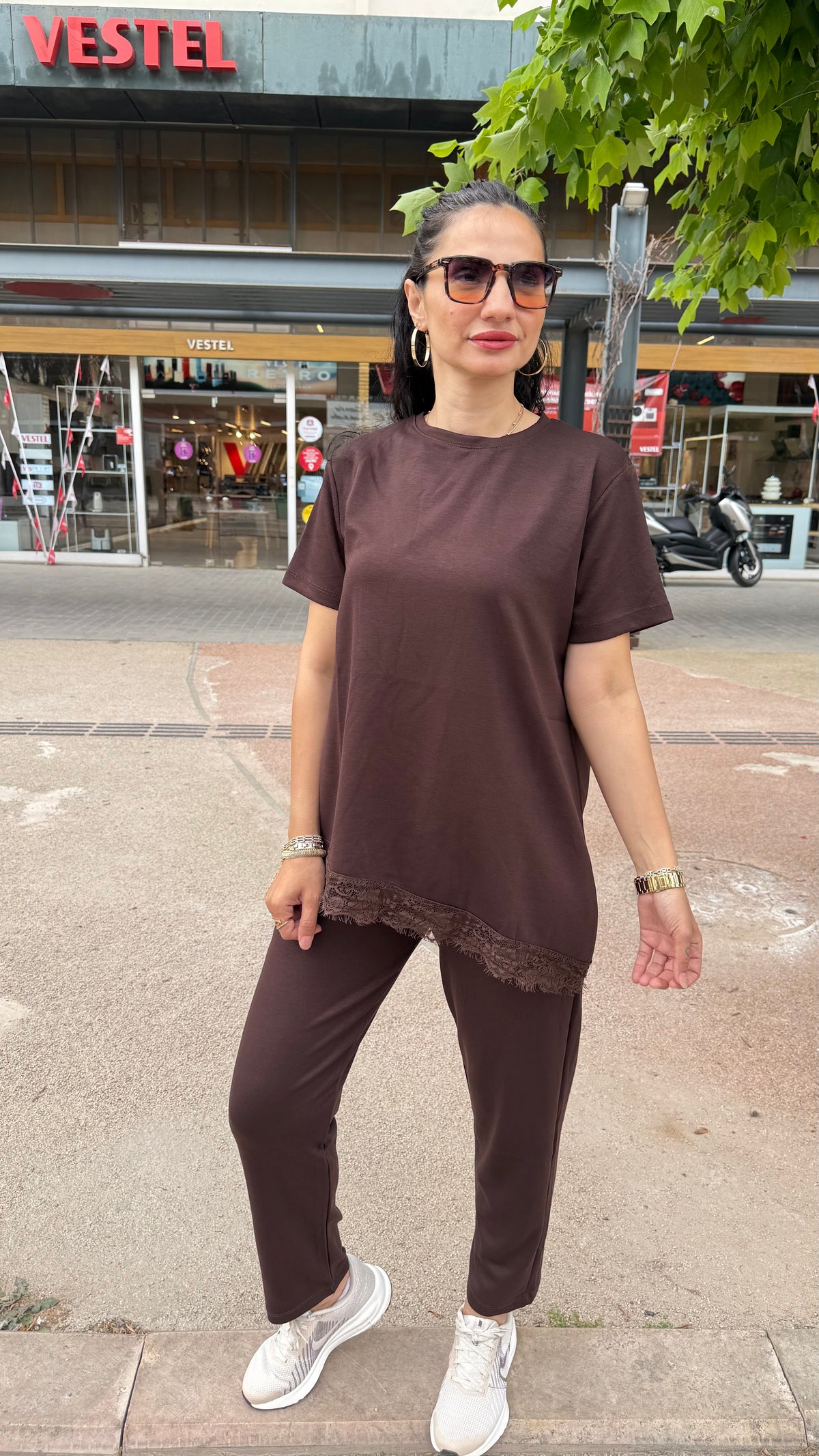 Ucu dantelli takım