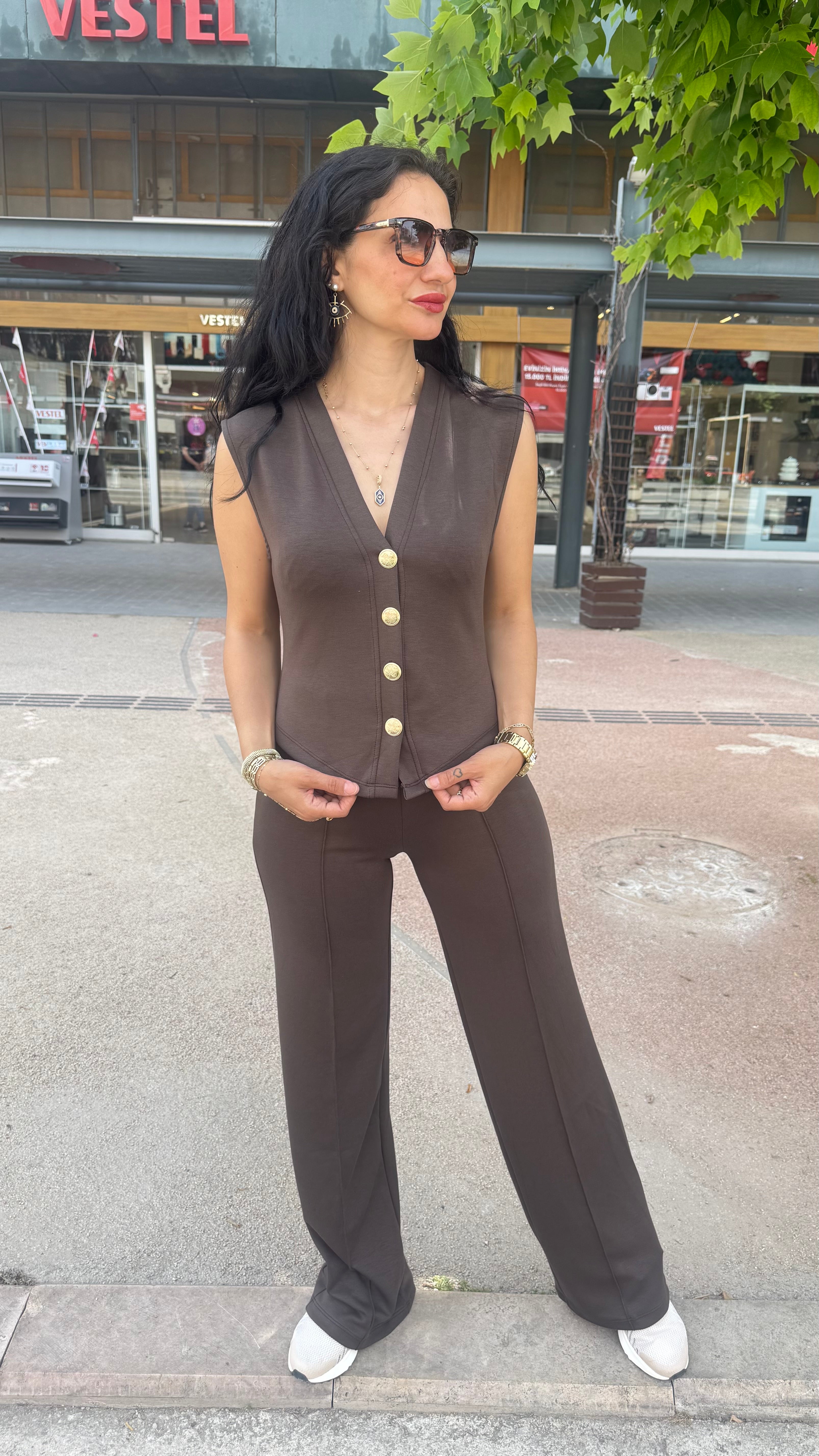 Yelekli takım