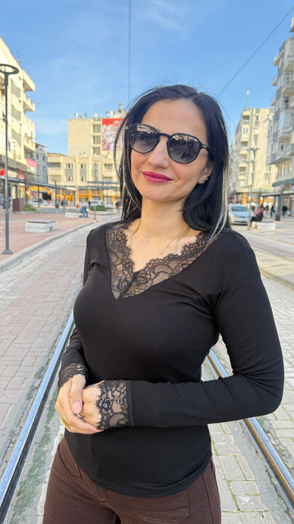 Dantelli badi siyah