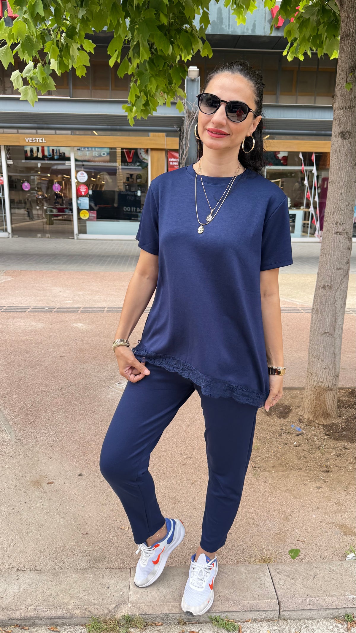 Ucu dantelli takım lacivert