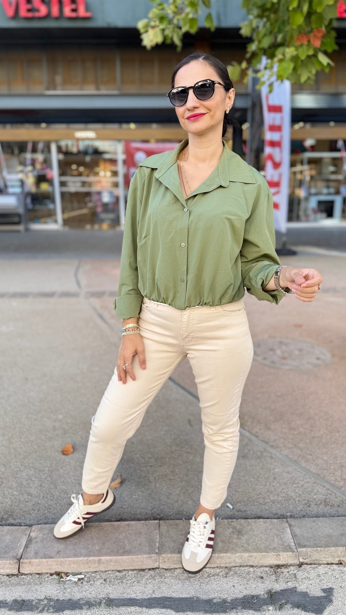 Yeşil crop gömlek