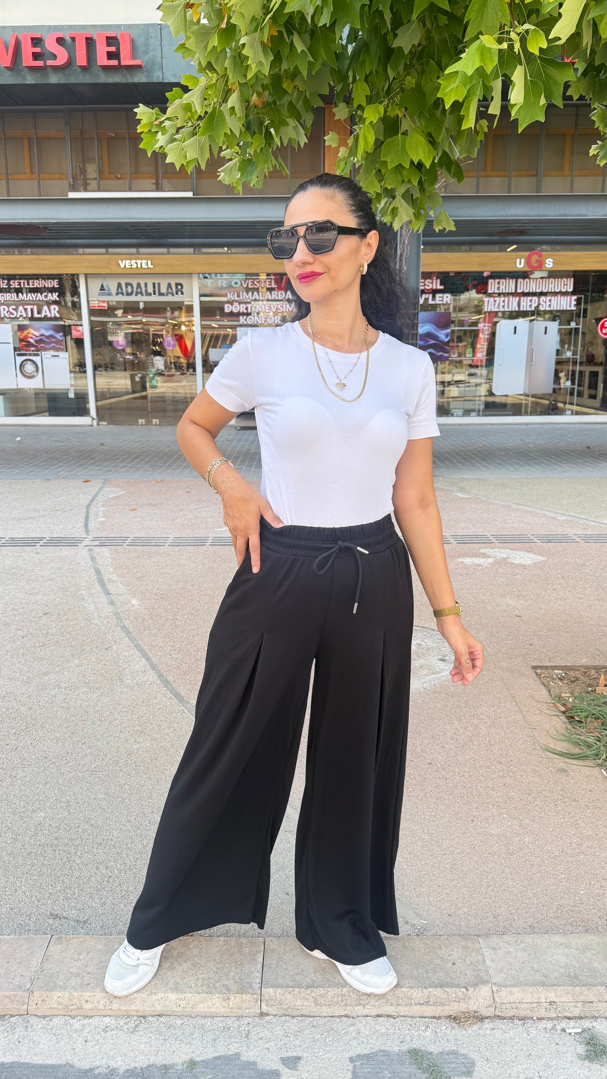 Beli lastikli pensli pantolon siyah