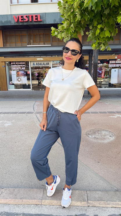 Gold düğme detaylı pantolon