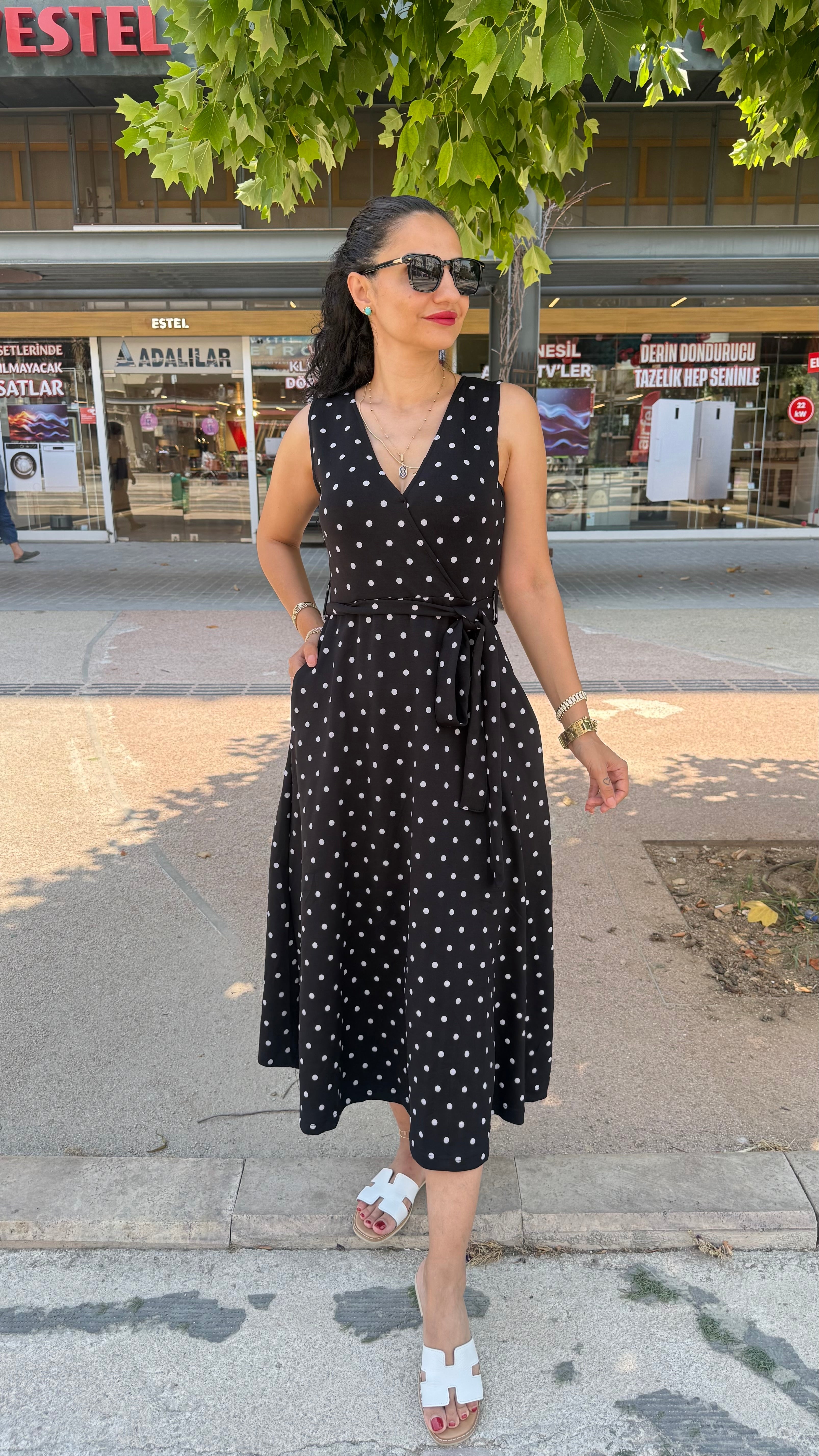 Puantiyeli elbise
